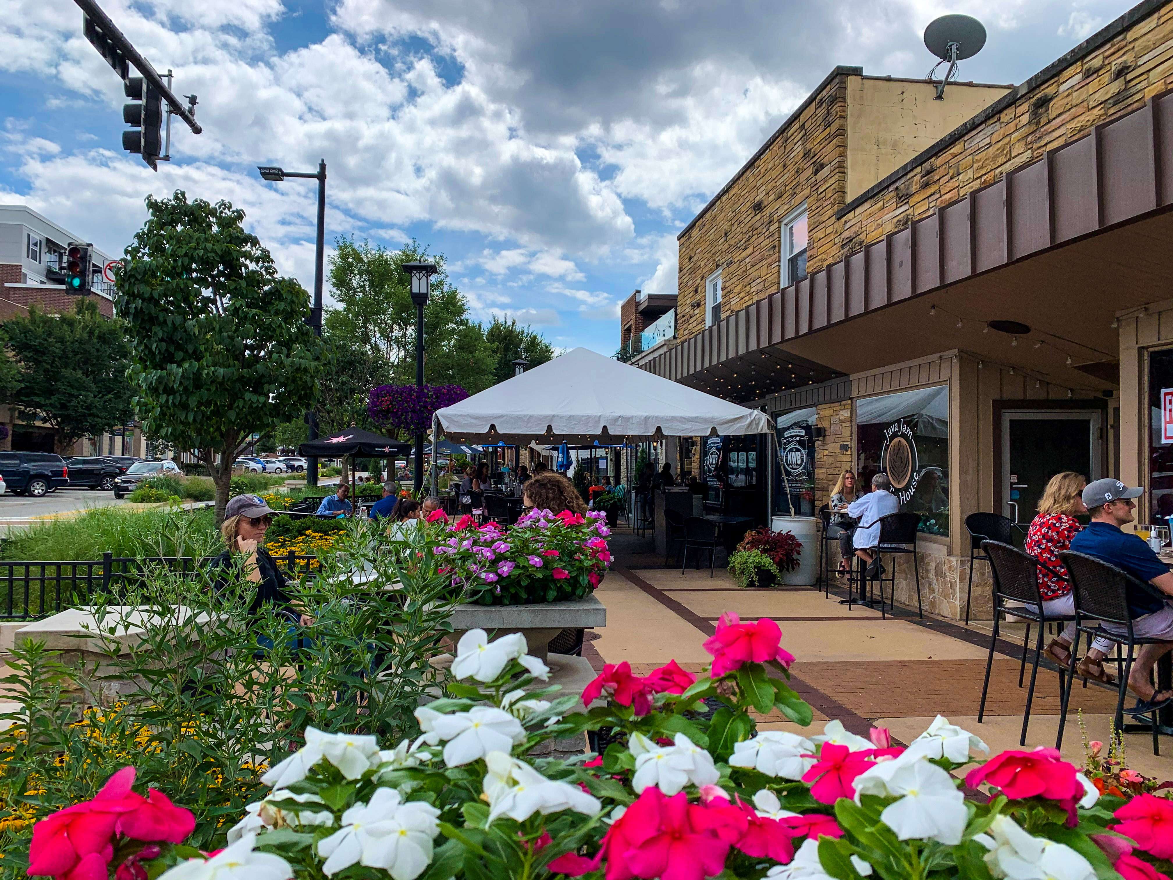 Downtown Lisle | Enjoy Illinois